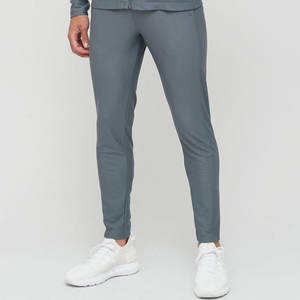 Conjunto Deportivo de Alta Calidad para Hombre, Modelo 2025, con Sudadera Bordada y Pantalones Deportivos, Diseñado para Entrenamiento Deportivo - Product Image 4