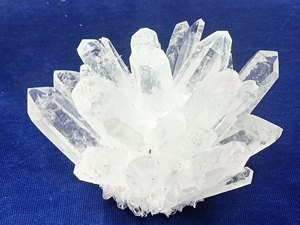 Points de grappe de la famille du quartz clair Gemstone Clusters de quartz clair naturel d'exportateurs indiens d'Amayra Crystals Exports - Product Image 3