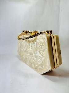 Meilleure pochette de soirée en résine pour dames Nouveau design Inde Fêtes Mariages Peinture artistique Motif Cadeau polyvalent - Product Image 4