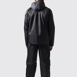 Veste coupe-vent raglan noire personnalisable en ripstop avec capuche - Vêtement d'extérieur à manches longues de style actif pour hommes - Product Image 4