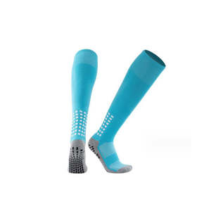 Chaussettes de sport en coton et polyester de haute qualité pour hommes avec logo personnalisé disponible avec fonction antidérapante Position inférieure - Product Image 2