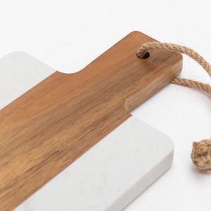 Planche à découper de cuisine artisanale en bois d'acacia et marbre Planche à découper, à fromage et à servir polyvalente pour les cuisines de la maison moderne - Product Image 4