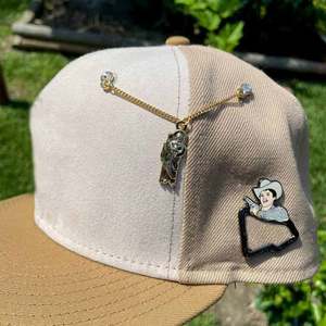 Épingle à chapeau personnalisée en métal avec inscription « Priez <span class=keywords><strong>pour</strong></span> <span class=keywords><strong>moi</strong></span> » avec strass et émail, pendentif <span class=keywords><strong>pour</strong></span> casquette - Product Image 5