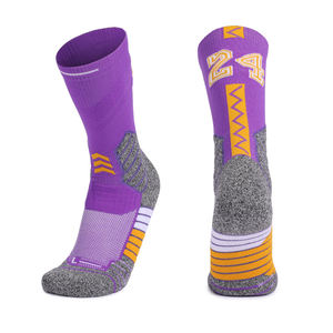Calcetines Deportivos de Baloncesto de Invierno de Alta Calidad para Mujer con Características Antideslizantes y de Secado Rápido, Material de Spandex/Poliéster - Product Image 1