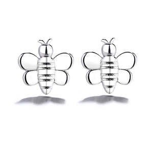 Orecchini a Perno a Forma di Ape in Lega, Design Religioso in Argento Sterling e Oro Rosa con Diamante, Ideali come Regalo o per Anniversari - Product Image 1