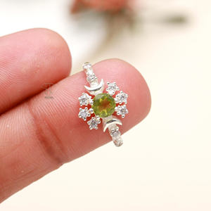 Anillo Vintage de piedras preciosas de peridoto natural hecho a mano 925 anillo de joyería fina semipreciosa de diseñador de plata esterlina sólida - Product Image 2