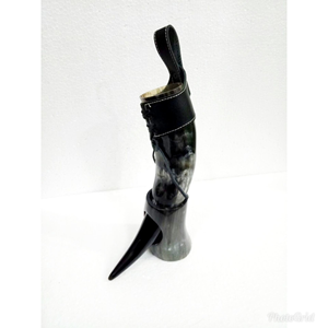 Cuerno para beber ecológico de cuero pulido hecho a mano, estilo de amor, regalo novedoso, accesorio decorativo de Crescent Crafts - Product Image 5