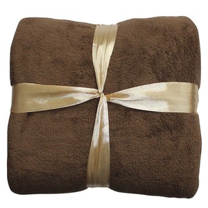 Mantas ligeras y cálidas de poliéster 100% para exportación Técnicas tejidas de fácil mantenimiento disponibles en patrones sólidos de caracteres - Product Image 2