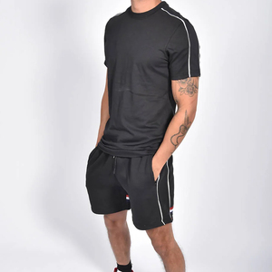 2023 Camiseta corta Unisex conjunto de 2 piezas logotipo personalizado venta al por mayor ropa de calle térmica transpirable tejido verano estampado para hombres prendas de vestir exteriores - Product Image 6