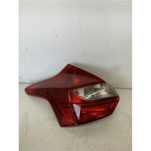 FEU ARRIÈRE GAUCHE FORD Focus Berline 5ème Série 1893910 T1DA (11>14) - Product Image 1