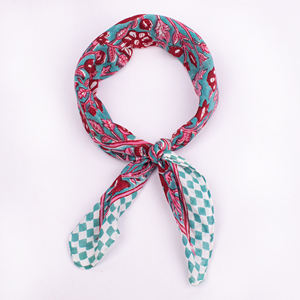 Foulard carré en coton imprimé floral 100 % coton, doux, écologique et respirant, pour sports de plein air, voyages, couvre-chef et écharpe de cou – Vente en gros - Product Image 5