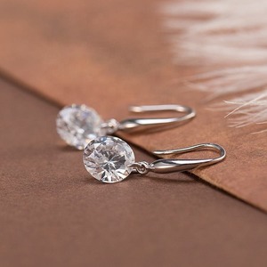 Boucles d'oreilles en diamant certifiées Direct Factory Supply pour un look brillant et éblouissant disponibles pour un approvisionnement mondial - Product Image 3
