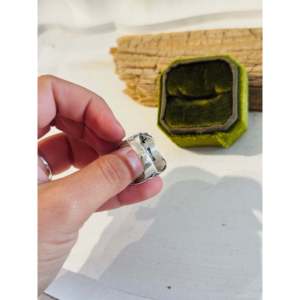 Anillo Hecho a Mano con Patrón Geométrico Romántico, Estilo Navajo, con Múltiples Piedras, Plata de Ley, Engaste de Coral, Talla 7.5, para Uso Diario - Product Image 5