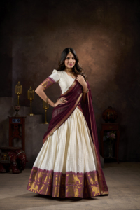 Top qualité Poly coton Chex Zari travail cousu Lehenga avec chemisier et Georgette Dupatta pour mariage et tenue de fête - Product Image 4