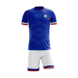 Uniforme de Fútbol Ligero y Transpirable de la Mejor Calidad, 100% Poliéster, con Logotipo Personalizado - Nuevo y en Oferta - Product Image 1