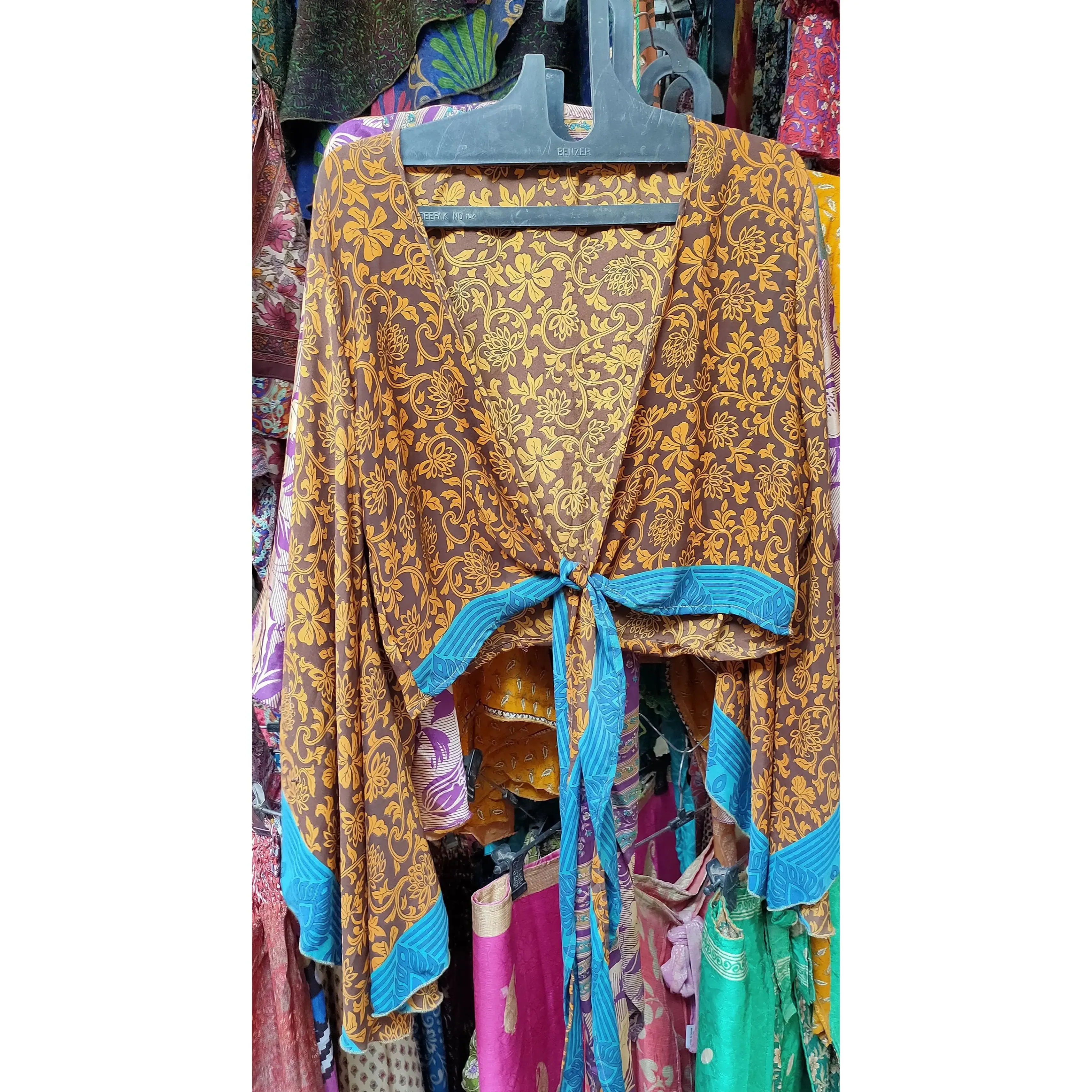 أحدث تصميم بلوزة حريرية للسيدات على الطراز البوهيمي للصيف على الموضة أعلى بوهيمي مطبوع بلوزة هيبي للفتيات