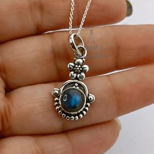 Collier en labradorite, pendentif fleur en argent sterling, bijoux bohèmes faits à la main - Product Image 5