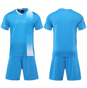 Tenue de football unisexe personnalisée à marque privée, respirante et à séchage rapide, style le plus récent, imprimée Grob International - Product Image 4