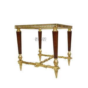 Table d'appoint de luxe à plateau carré en verre avec cadre en laiton doré orné et décorations en forme de vigne complexes pour la décoration de palais - Product Image 3