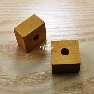 Craft Wood Oval Juego de 15 pulgadas 15 piezas Cuentas de madera Oval Sin terminar Cuentas de madera de colores personalizados en forma y tamaño rápido - Product Image 4