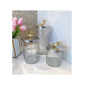 Juego de 3 Frascos de Vidrio para Dulces con Tapa Metálica de Diseño Moderno, Juego de Recipientes para Chocolates de Diferentes Tamaños para Uso en la Cocina - Product Image 1