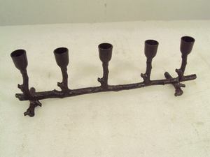 Bougeoir Menorah de Hanukkah à 9 branches en fer fait à la main - Product Image 4