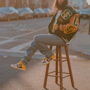 Hot Selling Custom Cool <b>Vintage</b> <b>Varsity</b> <b>Jacket</b> with Chenille Patches Wool Body Contrast Leather Sleeves for Winter - Product Image 6