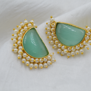 Pendientes de piedra de diseño de última colección, pendientes de tuerca chapados en oro, pendientes chapados en oro de 18 quilates hechos a mano al por mayor para mujer - Product Image 3