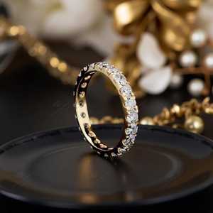 Bague d'anniversaire ronde en or jaune 14 carats pour éternité, diamant naturel taillé en brillant, bride de mariage, cadeau de charme, bague fine - Product Image 1