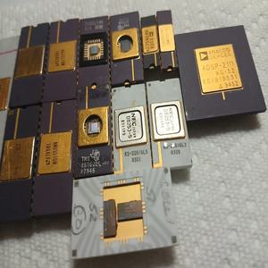 Placas de cerámica para recuperación de oro de CPU / Conectores de servidor vintage de cerámica con oro de Intel - Product Image 1