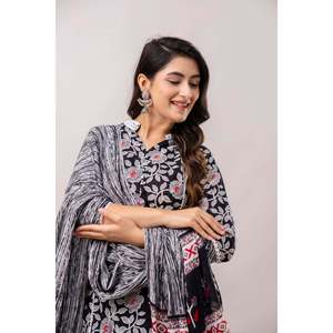 Conjunto de Kurta de Algodón Puro con Estampado Floral Negro, Pantalones de Chifón y Dupatta de Mulmul - Product Image 6