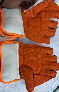 Gants de gardien de wicket classiques légers de haute qualité pour une performance optimale au battement, design de cricket, multicolores, taille standard - Product Image 5