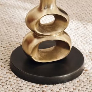 Porte-bougie unique en métal et en verre, accent décoratif moderne pour centre de table et intérieurs élégants - Product Image 2