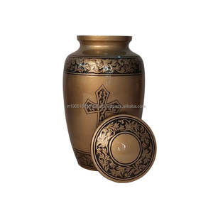Vente en gros Urnes de crémation en laiton pour adultes Urnes de crémation en métal gravé personnalisées de haute qualité pour cendres humaines et adultes - Product Image 5