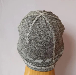 หมวกเบนนี่ปรับได้คลาสสิกให้ความอบอุ่นสำหรับทุกเพศ2025ผ้าโพลีเอสเตอร์100% ออกแบบได้ตามต้องการสำหรับฤดูหนาว - Product Image 4