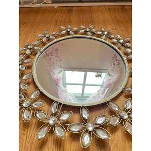 Hot Selling Custom Made Modern Flower Design Metal Wall <b>Mirror</b> Handmade High Quality <b>Mirror</b> for Weddings - Product Image 3