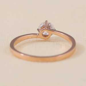 Bague de fiançailles solitaire en diamant rond de culture avec bande de contournement en argent sterling/platine/or, clarté VS1, couleur F - Product Image 3