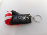 Gant de boxe personnalisé mini de haute qualité en cuir PU porte-clés avec drapeau de pays pour porte-clés et logo affichage