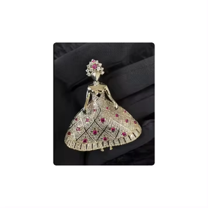 Pendientes de diamantes geométricos de oro de 18 quilates a la moda para mujer con forma de alas, pendientes de diamantes a granel, fabricante de joyería de moda - Product Image 5