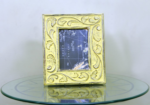 Cadre photo en bois dur de haute qualité 8x10 pouces avec finition dorée antique, marque SURINDRA, pour cadeau et décoration - Product Image 2