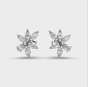 Boucles d'oreilles clous en or 14K jaune/rose/blanc avec diamants de laboratoire certifiés IGI, taille marquise et poire, motif grappe de fleurs - Product Image 6