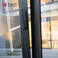 Sistema de Ventanas Modernas Personalizadas de Foshan con Doble Vidrio Templado, Marco Delgado de Aluminio y Acero para Esquinas, Ventana a Prueba de Huracanes para Villas