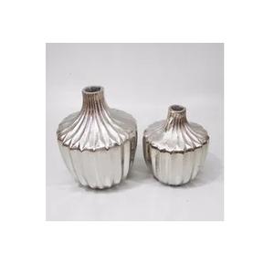 Maceta moderna de aluminio hecha a mano con diseño en relieve chapado en oro para oficina precio barato jarrón de Mesa para el hogar de alta calidad - Product Image 2