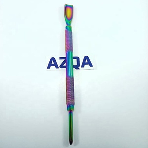 Pousse-cuticules professionnel en acier inoxydable à double extrémité pour le soin des ongles, la manucure et la pédicure, couleur multi-couches - Product Image 6