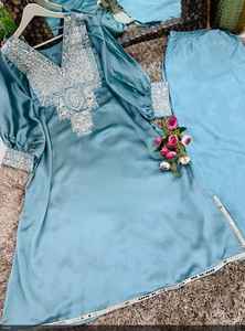 Vente en gros de fabricant, ensemble de pantalons caftan pour femmes, ensemble de broderie en organza et satin pour les festivals indiens pakistanais - Product Image 2