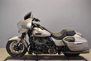 Harley-Davidson Usada del 2023 ®   CVO ™   Street Glide ®   FLHXSE disponible - Product Image 2
