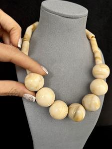 Colliers de perles en résine sur mesure Bijoux de style religieux pour les magasins d'accessoires de créateur et de mode pour les cadeaux - Product Image 4