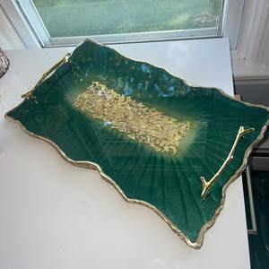 Bandeja Decorativa Hecha a Mano de Resina con Diseño de Modelo para Uso en el Hogar y la Oficina - Product Image 6