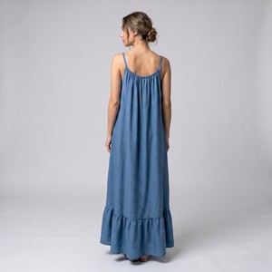 Robe longue fluide avec encolure plissée, fines bretelles et ourlet à volants ; Taille unique convient aux tailles 38 à 48 - Product Image 1