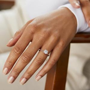 Bague en diamant cultivée en laboratoire coussin IGI laboratoire en or blanc massif 14K créé bijoux en diamant F couleur VS1 clarté pour la fabrication de bijoux - Product Image 1